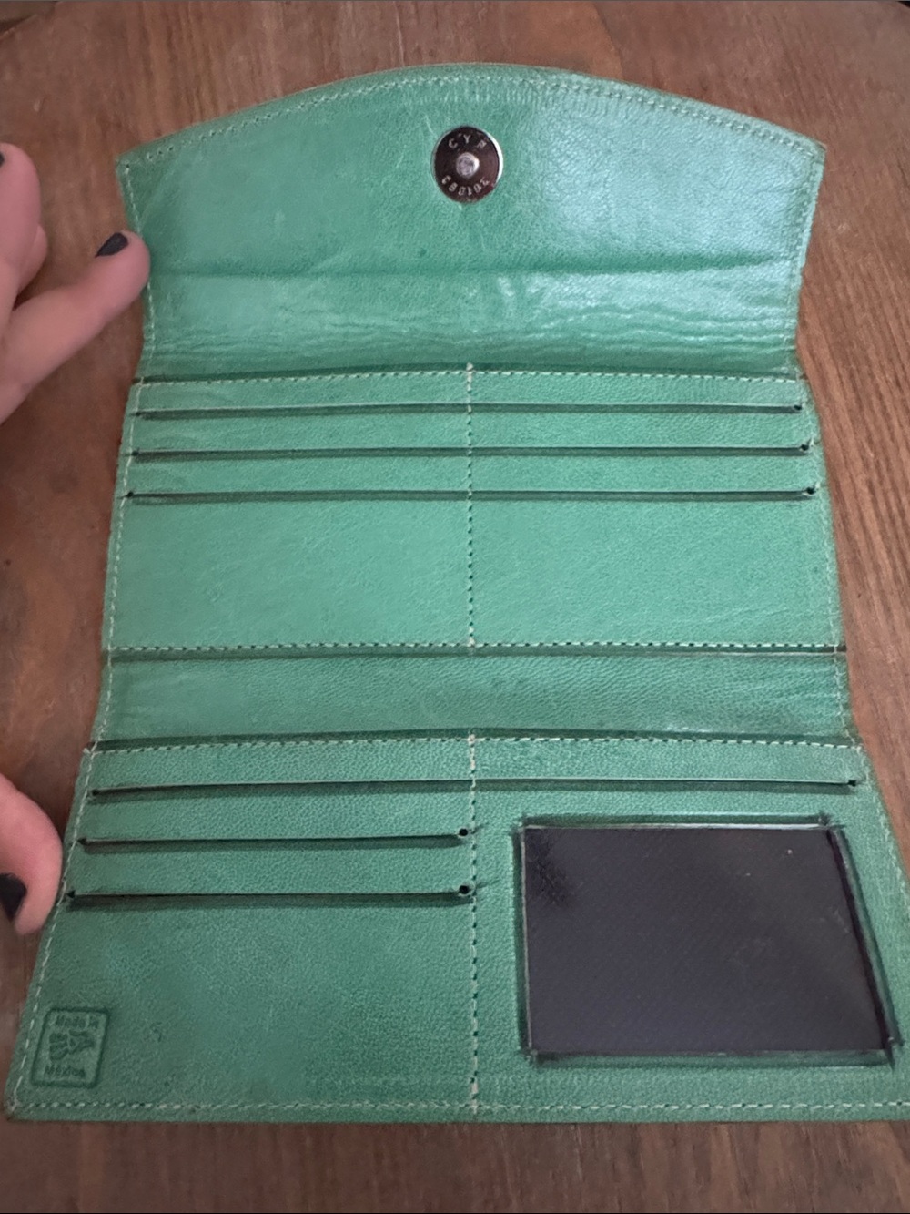 Tooled Floral Leather Wallet - Green - Picture 2 of 3